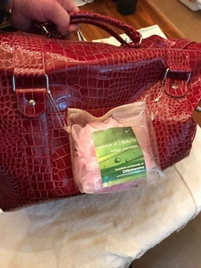MAROON FAUX LEATHER ESSENCE OF BEAUTY CARRY ALL MAKEUP OVERNIGHT BAG. - Picture 1 of 6