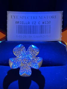 Ariella Flower Shape White Swarovski 18K Gold Plated Ring 6" $69 #130 - Imagen 1 de 4