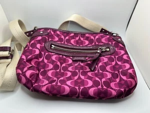 Bandolera Coach Cartera Mediana Berry Multicolor Firma Nylon Lona -3 Bolsillos - Imagen 1 de 13