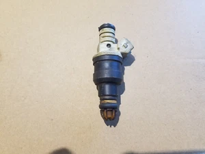 BMW E30 E28 M20B20 / 325e 525e / 2.7l PETROL FUEL INJECTOR 0280150716 - Picture 1 of 4