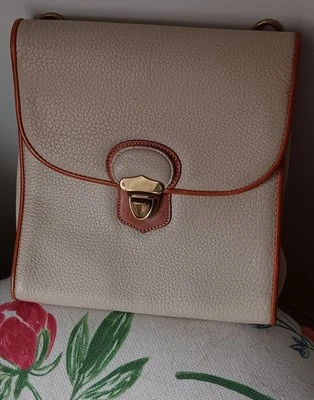 Bolsa tiracolo Dooney & Bourke vintage de couro pequena alça faltando - Imagem 1 de 4