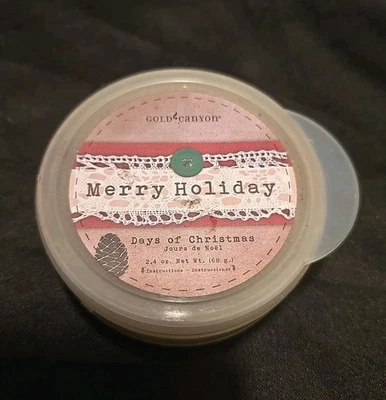 Gold Canyon Felices Fiestas Bajo el Árbol Cera Derretir Navidad Foto 1 de 4