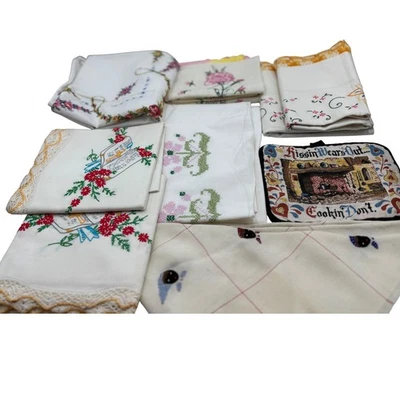 Lote de pañuelos bordados vintage fundas de almohada, paños de cocina, corredor de mesa Foto 1 de 4