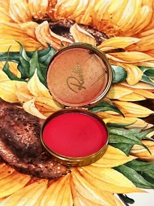 VINTAGE REVLON GOLD METAL MIRRORED COMPACT CAKE ROUGE MAKE UP BLUE RED NEW - Picture 1 of 4