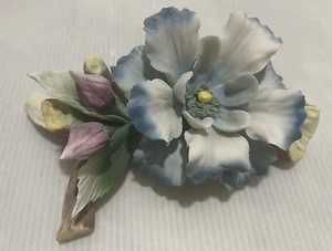 Lg Porcelain Capodimonte Flower Floral Centerpiece Iris on a Branch - Picture 1 of 8