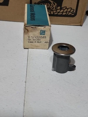 1966-1967 Buick Wildcat Electra Glovebox Console Latch Case And Bolt 1382085 GM - Image 1 of 4