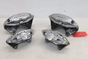 Juego de pinzas de freno Infiniti Q50 Akebono 2014-2022 OEM KC76 - Imagen 1 de 21