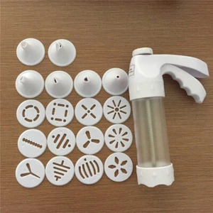 Plastic Cookie Press Gun Kit with 12 Discs and 6 Icing Tips for Biscuit Make - Picture 1 of 2