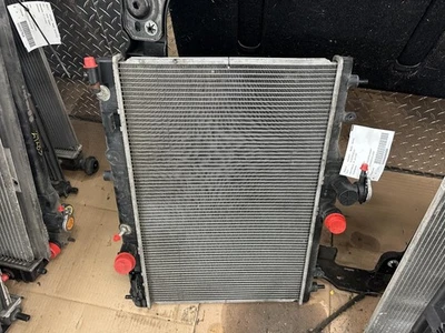 Used Radiator fits: 2009 Nissan Versa AT w/o CVT Grade A - Image 1 of 4