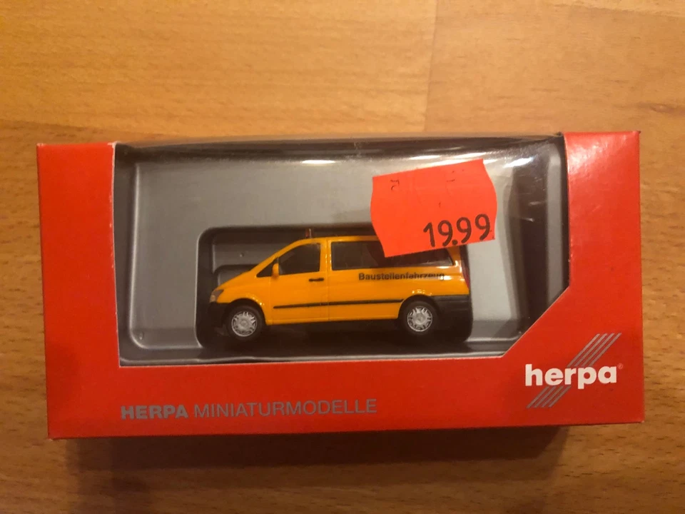 梅赛德斯-奔驰 Herpa 施工车 — 第 1/1 张图片