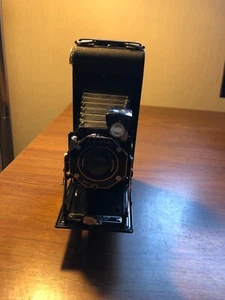 VINTAGE 1930s KODAK JUNIOR SIX 16 DOUBLET LENS CAMERA - Picture 1 of 5