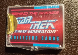STAR TREK THE NEXT GENERATION Set 39 carte sigillate DIETRO LE QUINTE - Foto 1 di 2