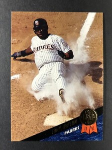 Tony Gwynn 1993 Leaf #28 San Diego Padres card