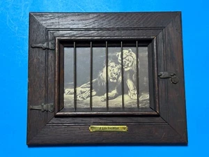 VTG ANTIQUE CIRCUS CAGED LION PRINT in ARTS & CRAFTS OAK FRAME ~ ANIMAL RIGHTS - Picture 1 of 2