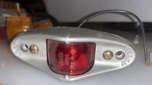 Vintage Red Plastic Lens Marker Light Auto Lamp Lens Housing 477 SAE-P-61 P1-67 - Picture 1 of 2