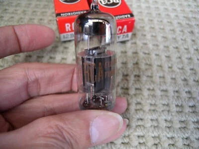 2 piezas. RCA 12BY7A EXCELENTE ESTADO DE FUNCIONAMIENTO. NUEVO EN CAJA. U.S.A. Foto 1 de 4
