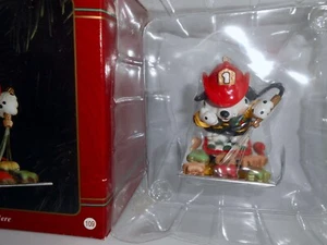 Tarjetas Carlton reliquia adorno de Navidad HELP'S HERE bombero perro dálmata H34 - Imagen 1 de 13