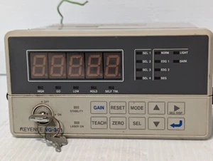 Keyence VG-301 CCD Laser Micrometer Amplifier Unit, 24VDC, with key - Free Ship - Picture 1 of 10