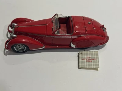 Coche modelo diecast vintage Franklin Mint 1:24 1937 Alfa Romeo 2900B Foto 1 de 4