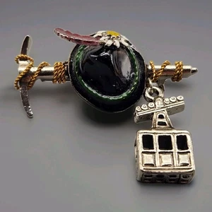 Vtg Alpine Badge Oktoberfest Pin Gondola Hat Brooch Souvenir Travel Walking Hike - Picture 1 of 8