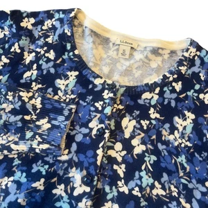L.L. Bean Women's Navy Blue Floral Print Long Sleeve Sweater XL Button - Picture 1 of 6