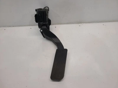 2009 Chevrolet Silverado 1500 (5.3L / AT) Accelerator Pedal - DBW / Drive By Wir - Image 1 of 4