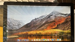 Apple iMac 21.5 inch All-in-One Desktop - 4GB, i5 2.gGhz, 500GB HD - Afbeelding 1 van 5