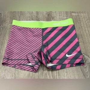 Girls Nike Size Small Shorts Grey Pink C31 - Picture 1 of 3