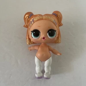LOL Muñeca Sorpresa Figura Oro Brillo Pelo Blanco Medias Ojos Verdes - Imagen 1 de 3