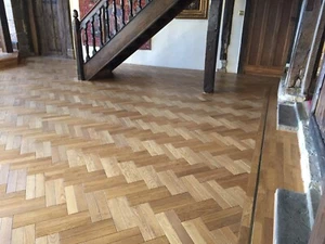 Parquet Herringbone Blocks. 22mm thick SOLID OAK with T&G's 500x70x22mm - Picture 1 of 11