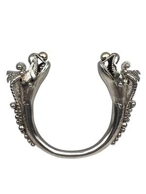 Brazalete Vintage Plata de Ley Doble Cabeza de Dragón Brazalete Pesado 76g Ojos de Rubí Foto 1 de 4