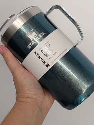 Nuevo STANLEY Stay Hot Nuevo Campamento Taza Café ☕ 24 OZ Ponderosa Vacaciones 2025 Foto 1 de 4