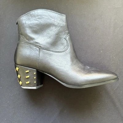 NOVO Michael Kors- botas de tornozelo femininas avery. Tamanho 7.5M (couro desgastado) - Imagem 1 de 4