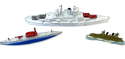 Antiguo destructor de metales y submarino TOOTSIE TOY, + pesado (¿plomo?) Barco destructor Foto 1 de 4