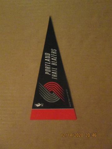 NBA Portland Trail Blazers Circa 2000's Tag Express Team Logo Mini Pennant Cover