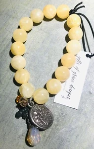 NWT CHRISTIAN 12MM YELLOW JADE STRETCH BRACELET W/CROWN/SHIELD CHARMS 7.5" - Bild 1 von 6
