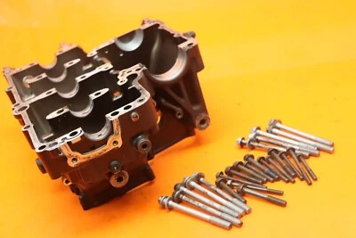 2006 YAMAHA YZF R1 OEM LOWER ENGINE BOTTOM CRANKCASE CRANK CASES MOTOR BLOCK - Image 1 of 4