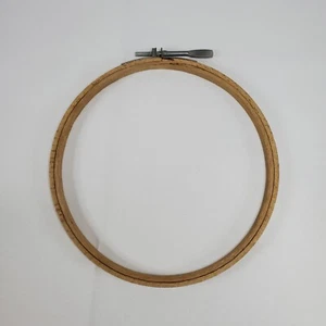 Vintage 6" wooden embordiery hoop Adjustable Monarch Style Screw Made in USA - Picture 1 of 10