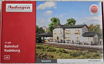 Auhagen HO Scale Model Kit - Large Train Station/Bahnhof Radeburg #11329 - Image 1 of 4