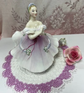 Royal Doulton ""The Ballerina"" Tänzerin Frauenfigur - Bild 1 von 13
