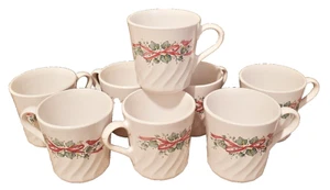 Corning Corelle Coffee Cups White/Green Ivy/Red Ribbon Swirl Pattern Mint! - Bild 1 von 9
