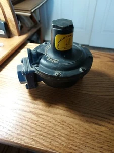 Fisher Controls Black Regulator Industrial UNTESTED - Picture 1 of 8
