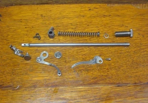 Singer 27 Presser Bar Assembly w Presser Foot Take up Sewing Machine Parts - Picture 1 of 4