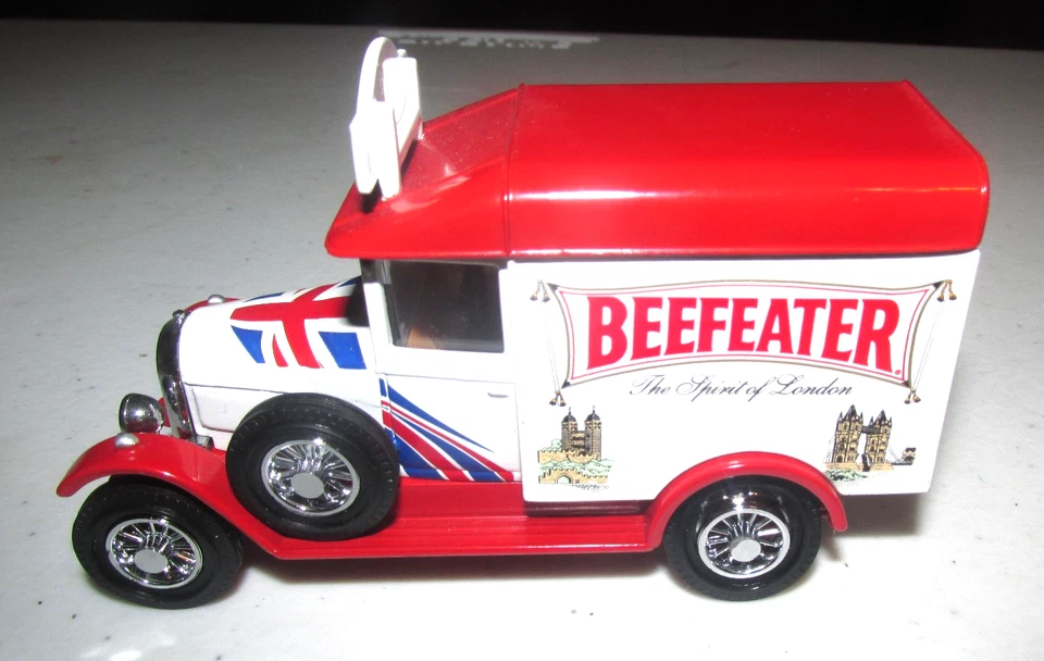 #C104, 1996 Matchbox Models of Yesteryear, YYM37793, 1929 Morris Light Van - Image 1 of 4