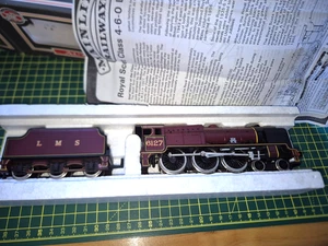 MAINLINE 'OO' GAUGE LMS CRIMSON 4-6-0 ROYAL SCOT NEEDS A LIGHT CLEAN AND LUBE - Picture 1 of 6