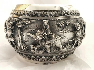 1800 INDIA SUERTENOW .900 CUENCO DE PLATA ESCENAS DE CAZA TIGRE, LEOPARDO, JABALÍ, LEÓN  Foto 1 de 4