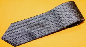 HART SCHAFFNER MARX GOLD MADE IN U.S.A. GREY/BLACK FLORAL TIE - DESIGNER TIES. - Picture 1 of 3