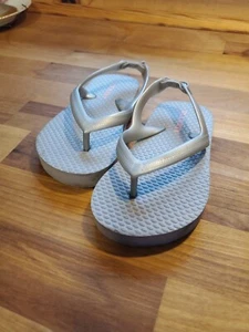 Old Navy Toddler Girl's Gray Flip-Flops with elasticized heel strap Baby Size 6 - Picture 1 of 5