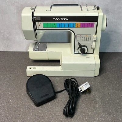 Toyota Model 3001-DX Electric Sewing Machine with Pedal | Aisin Seiki | TESTED — 第 1/4 张图片