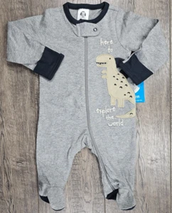 Ropa de bebé niño nuevo Gerber recién nacido aquí para explorar el mundo traje con patas de dinosaurio - Imagen 1 de 3